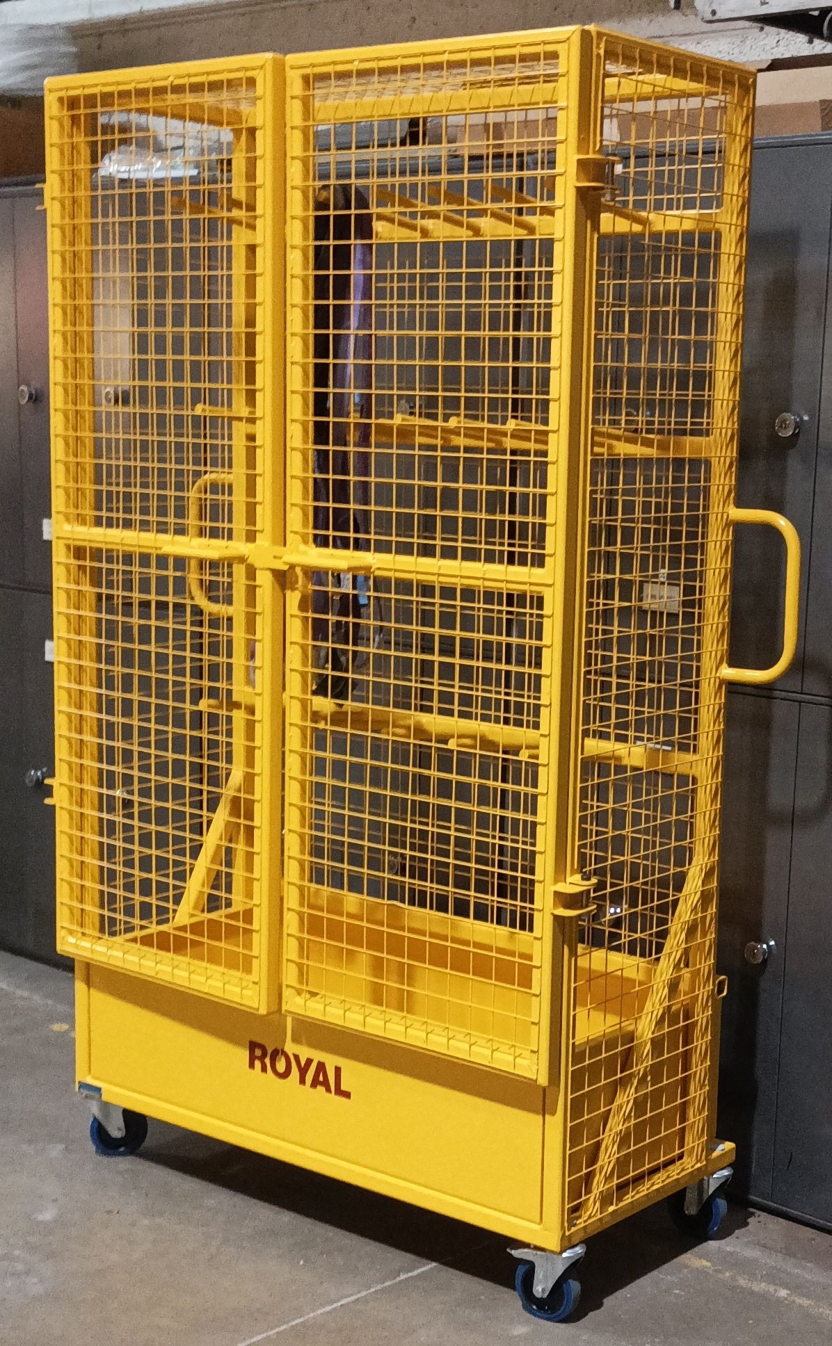 Secure Cage Lifting Rack Closed~21 003 004ME Secure-Cage-Lifting-Rack-Closed~21-003-004ME.jpg